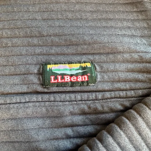 L.L. Bean Men's Slate Blue Quilted Pullover with Yellow Trim - Picture 2 of 4